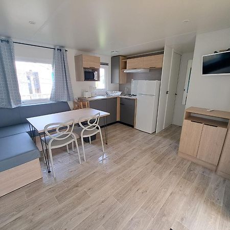 Camping Sainte Mere Eglise Exterior foto
