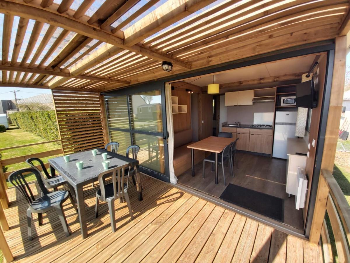Camping Sainte Mere Eglise Exterior foto