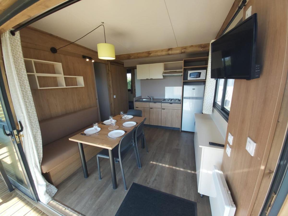 Camping Sainte Mere Eglise Exterior foto