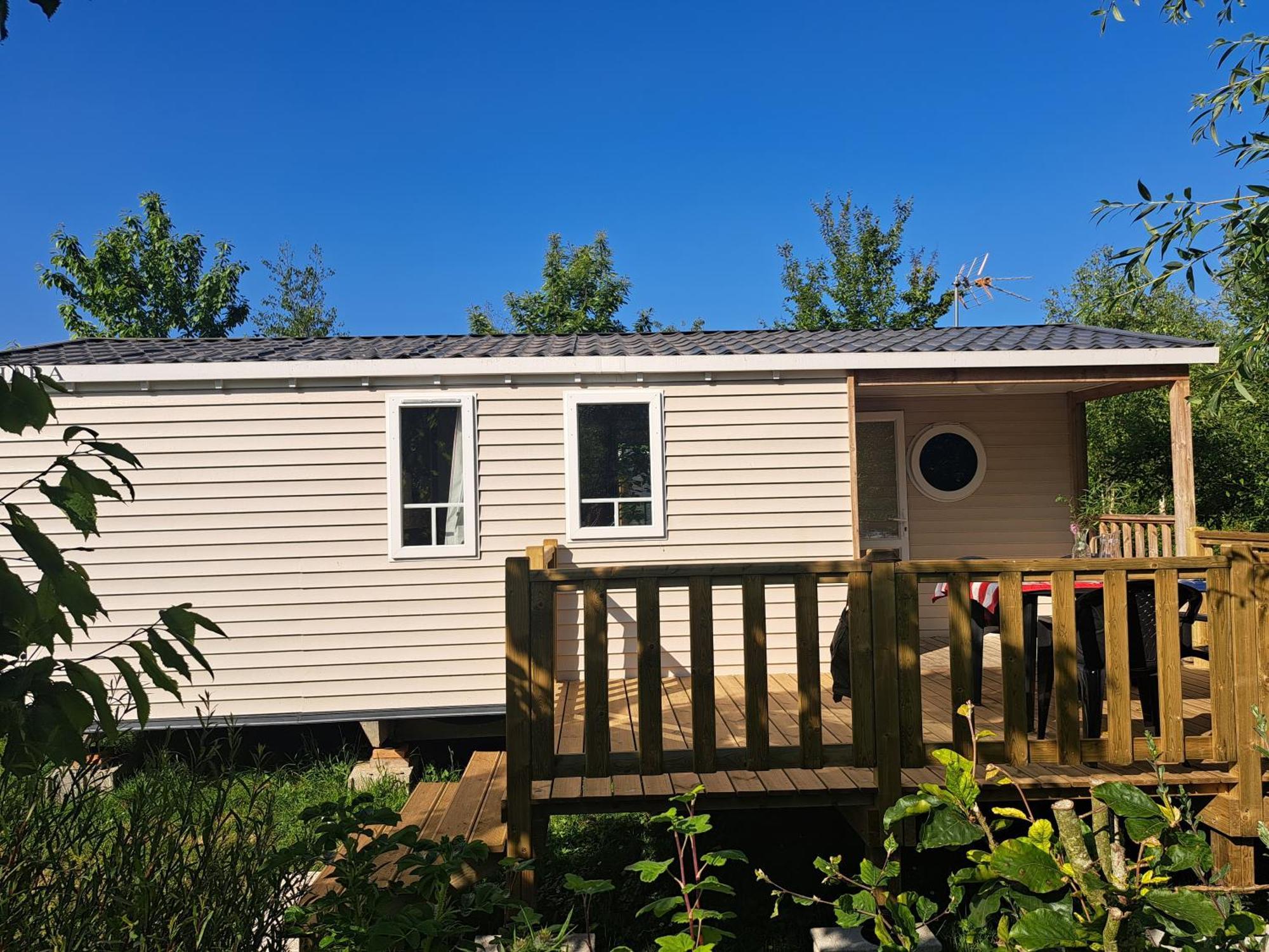 Camping Sainte Mere Eglise Exterior foto